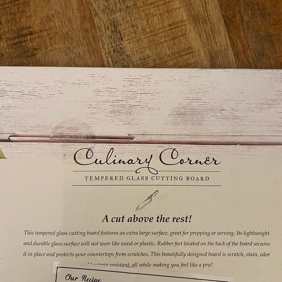 GLASS CUTTING BOARD 16x12 says HAPPY EVERYTHINg - Picture 7 of 12